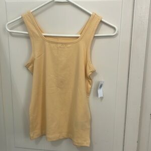 Old navy tank top peachy yellow color. Girls size 10/12 brand new